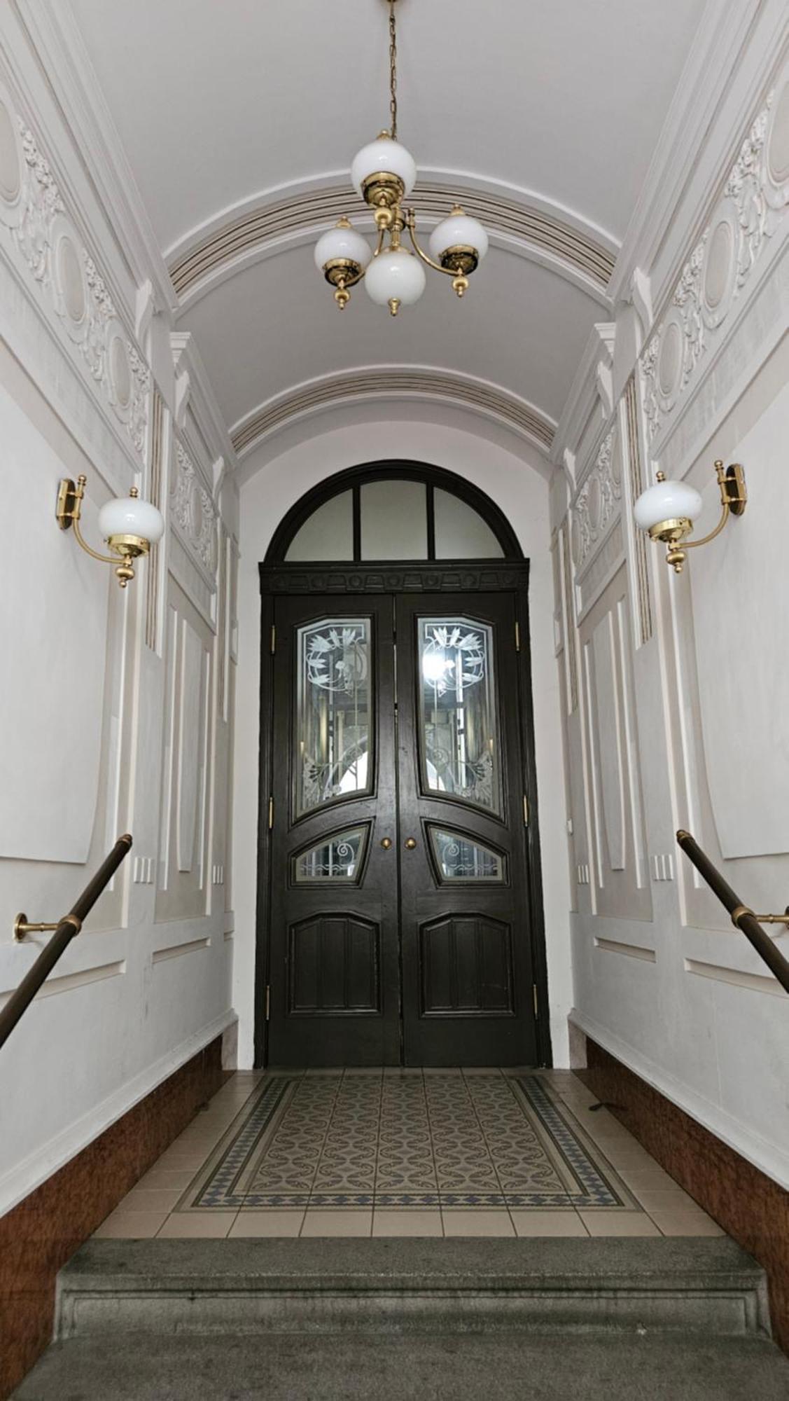 Decadent Art Deco Balcony In Old Town * Prag