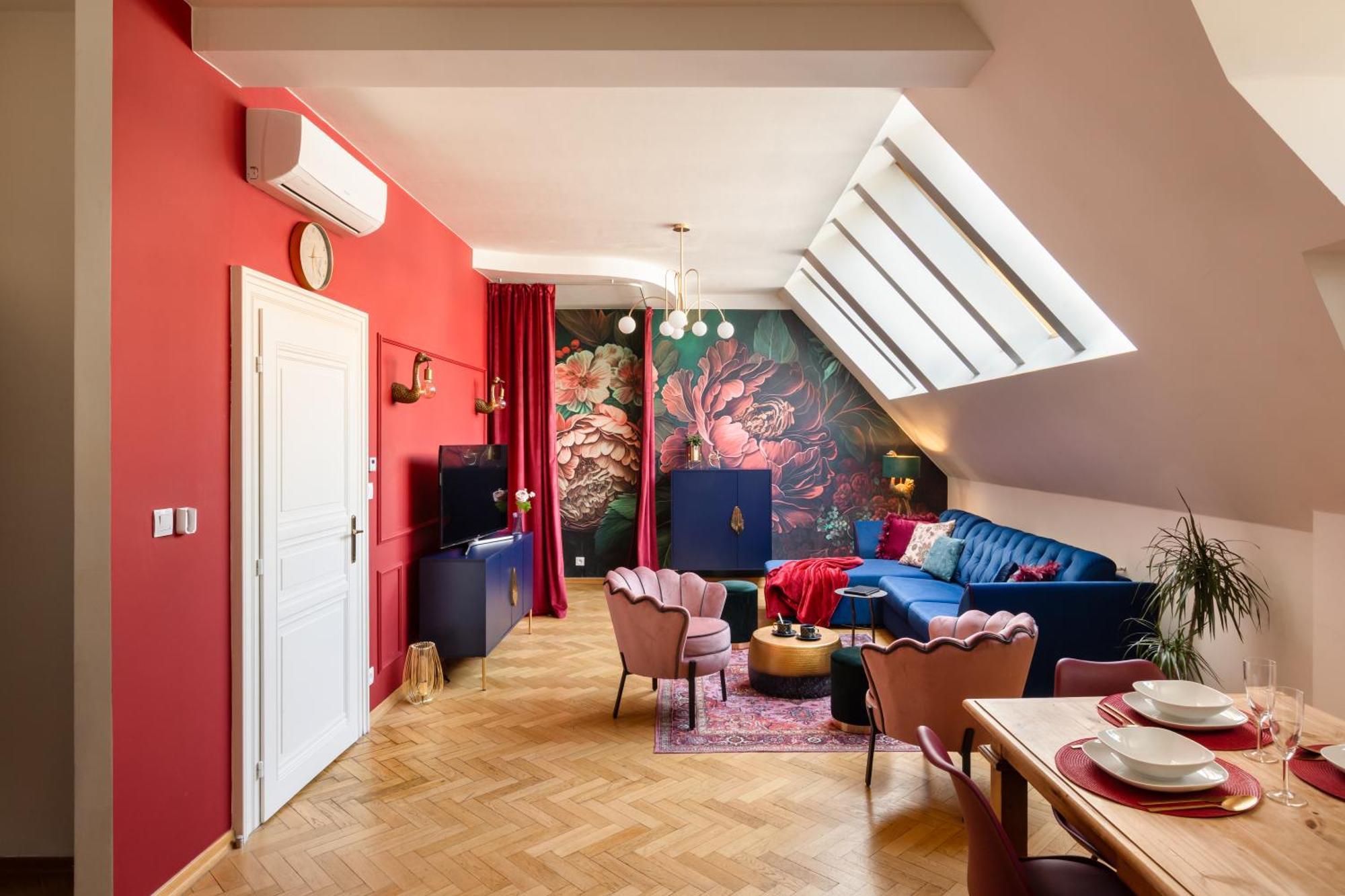 Lägenhet Decadent Art Deco Balcony Apartment In Old Town *
